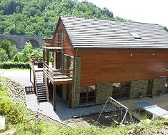 Luxurious Holiday Home in Stoumont With Pool