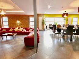 Luxurious Holiday Home in Stoumont With Pool