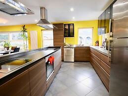 Luxurious Holiday Home in Stoumont With Pool