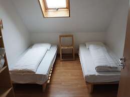 Cozy Apartment in Robertville With Garden