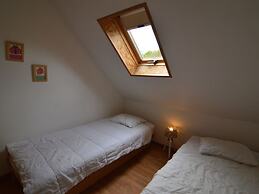 Cozy Apartment in Robertville With Garden