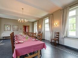 Le Hameau du Chateau - Elegance and Serenity