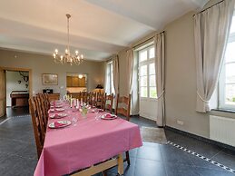Le Hameau du Chateau - Elegance and Serenity