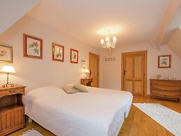 Le Hameau du Chateau - Elegance and Serenity