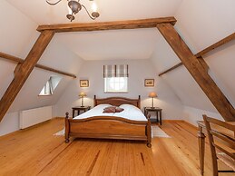 Le Hameau du Chateau - Elegance and Serenity