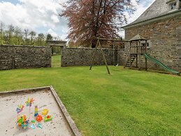 Le Hameau du Chateau - Elegance and Serenity