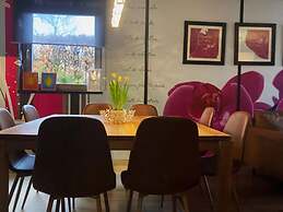 Cozy Cottage with Hot Tub, Sauna, Hammam