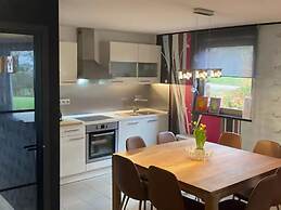 Cozy Cottage with Hot Tub, Sauna, Hammam