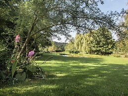 Well Kept House with Fireplace near Forest