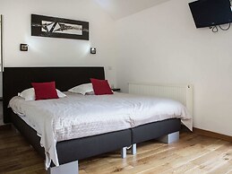 Well Kept House with Fireplace near Forest