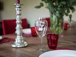 Well Kept House with Fireplace near Forest