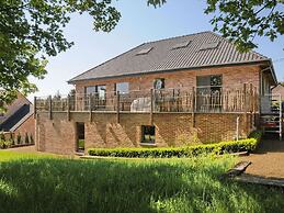 Holiday Home in Noiseux With Garden