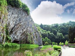 Bungalow Near the Ourthe and From the Centre of Town