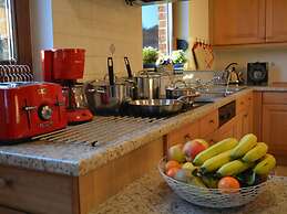 Spacious Villa in Gesves With Swimming Pool