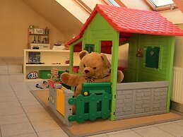 Spacious Villa in Gesves With Swimming Pool