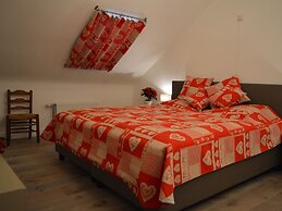 Spacious Villa in Gesves With Swimming Pool