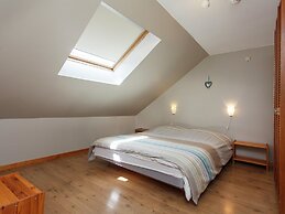 Stunning Cottage With Terrace in Manhay