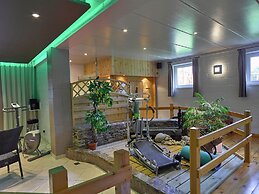 Detached, Luxurious Holiday Villa with Swimming Pool, Hot Tub, Sauna