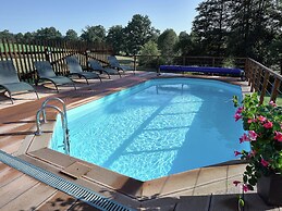 Detached, Luxurious Holiday Villa with Swimming Pool, Hot Tub, Sauna