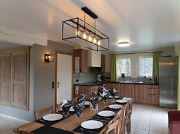 Detached, Luxurious Holiday Villa with Swimming Pool, Hot Tub, Sauna