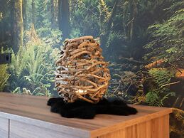 Detached, Luxurious Holiday Villa with Swimming Pool, Hot Tub, Sauna