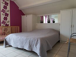 Detached, Luxurious Holiday Villa with Swimming Pool, Hot Tub, Sauna