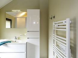Comfortable Villa With Stove, Located in a Lake Area