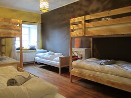 Delightful Castle in Bastogne with Hot Tub