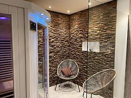 Delightful Castle in Bastogne with Hot Tub