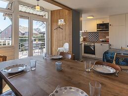 Cottage in Robertville With Terrace