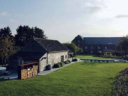 Luxury Holiday Home With a Pool and Sauna