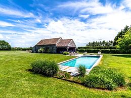 Luxury Holiday Home With a Pool and Sauna