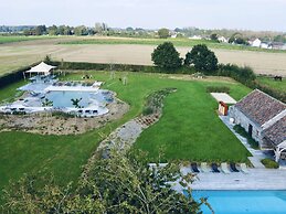 Luxury Holiday Home With a Pool and Sauna
