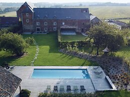 Luxury Holiday Home With a Pool and Sauna