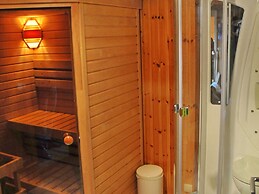 Holiday Home with Terrace, Garden, BBQ, Sauna & Hot Tub