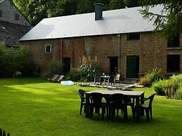Regional House With Exposed Timber Frame Elements Full of Authenticity