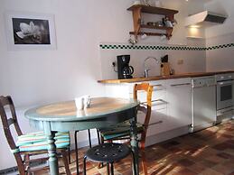 Regional House With Exposed Timber Frame Elements Full of Authenticity