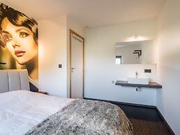 Modern Villa With Indoor Swimming Pool