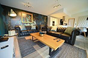 Modern Villa With Indoor Swimming Pool