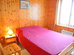 Bungalow in Peaceful Environment