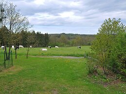 Inviting Holiday Home, Near Cave of Lorette, Namur and Parc Naturel Rg