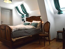 Beautiful Castle in Freux With Sauna