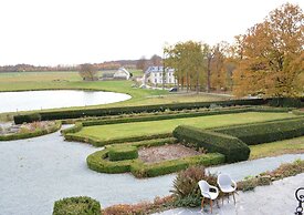 Beautiful Castle in Freux With Sauna