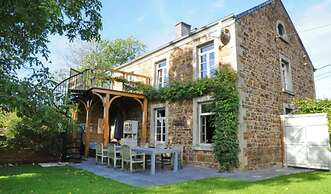 Stone-built Holiday Home in Werpin With Garden