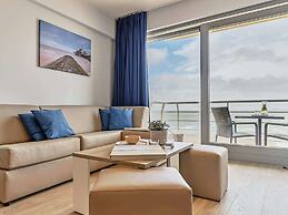 Comfortable Apartment With sea View