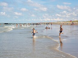 Villa, two Bathrooms and a Washing Machine, Near Ostend