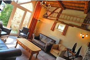 Renovated Farmhouse Completely Furnished Forgroups
