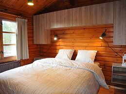 Traditional Chalet with Sauna, Spa Tub, & Relaxation Space near La Roc