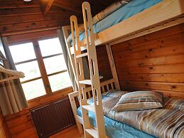 Traditional Chalet with Sauna, Spa Tub, & Relaxation Space near La Roc