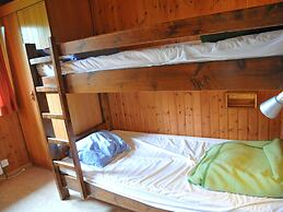 Cozy Holiday Home With an Oven in a Green Area